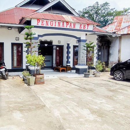 Reddoorz Syariah At Penginapan Eby Padang Dış mekan fotoğraf