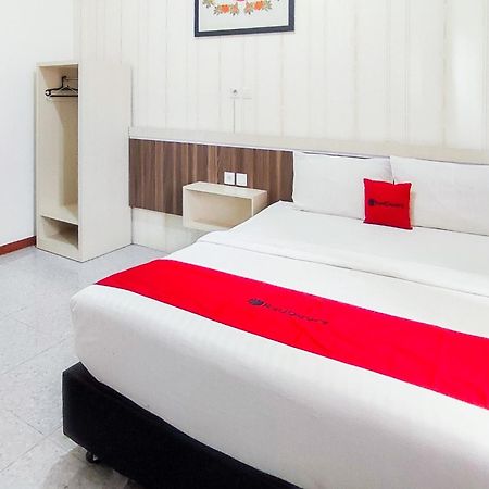 Reddoorz Syariah At Penginapan Eby Padang Dış mekan fotoğraf
