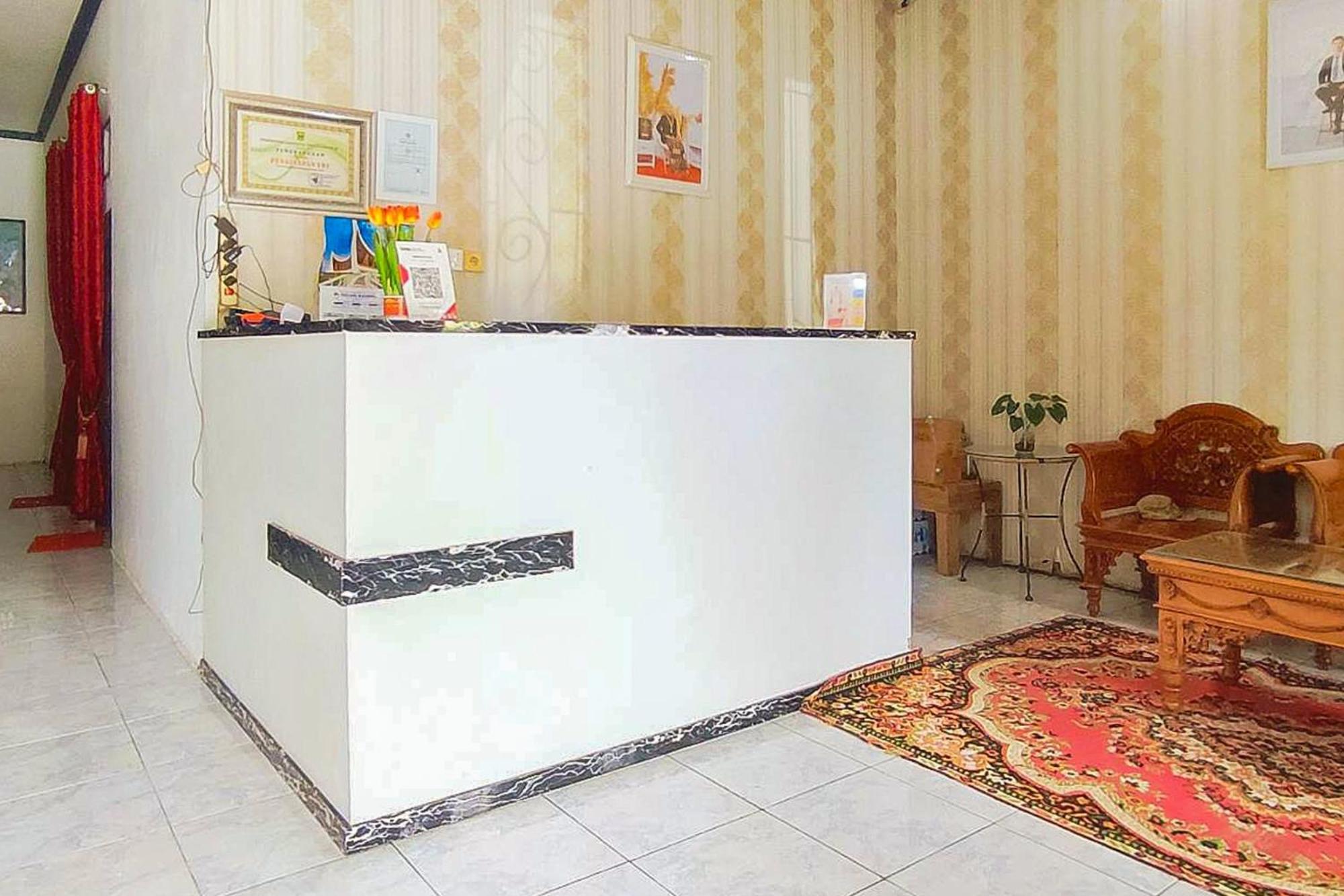 Reddoorz Syariah At Penginapan Eby Padang Dış mekan fotoğraf
