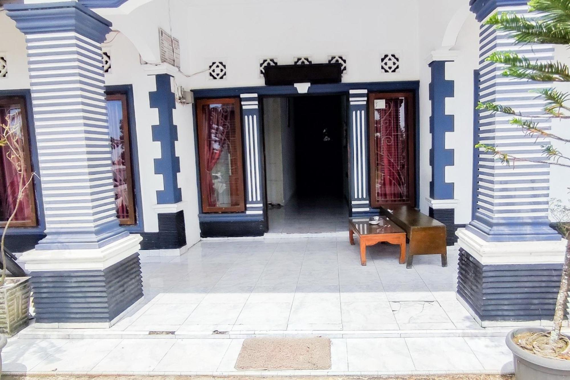 Reddoorz Syariah At Penginapan Eby Padang Dış mekan fotoğraf
