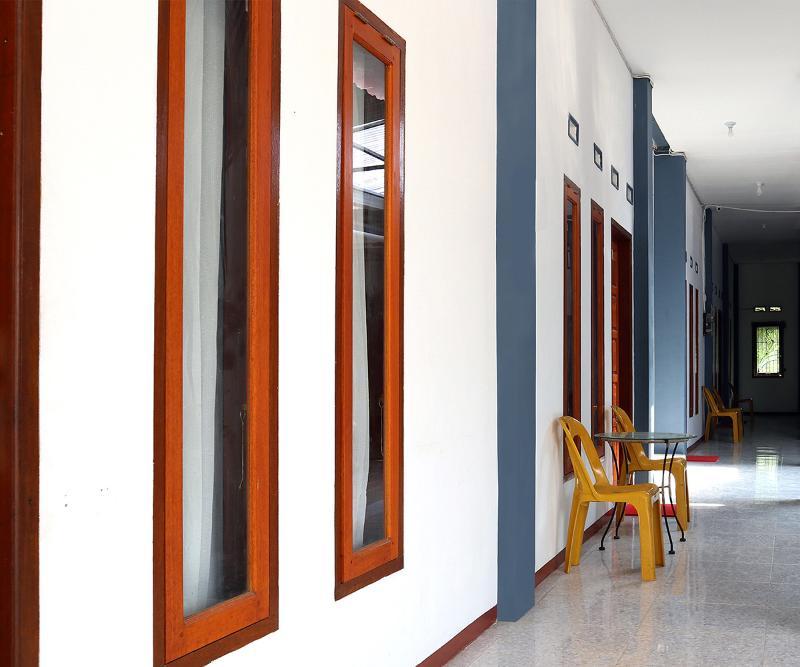 Reddoorz Syariah At Penginapan Eby Padang Dış mekan fotoğraf