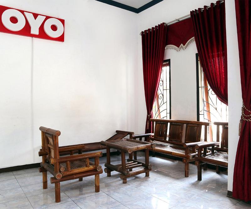 Reddoorz Syariah At Penginapan Eby Padang Dış mekan fotoğraf