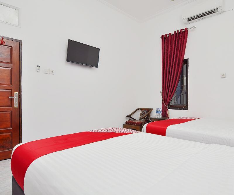 Reddoorz Syariah At Penginapan Eby Padang Dış mekan fotoğraf