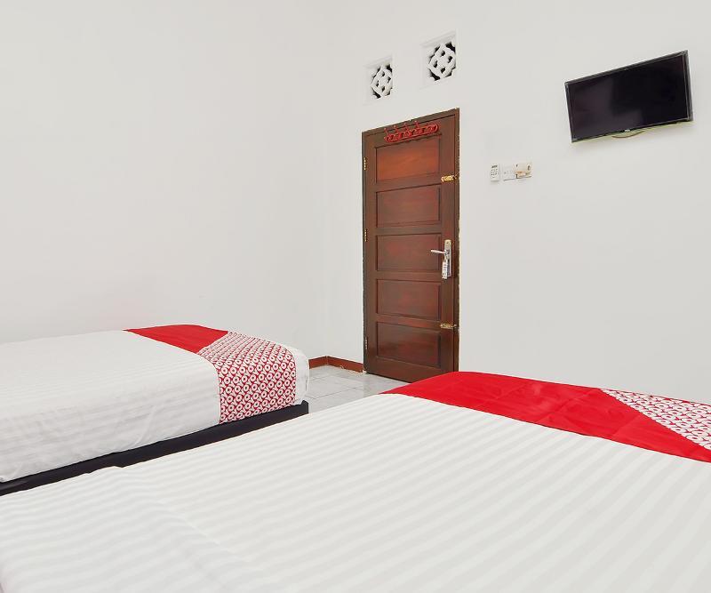 Reddoorz Syariah At Penginapan Eby Padang Dış mekan fotoğraf