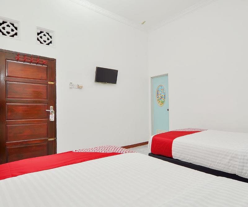 Reddoorz Syariah At Penginapan Eby Padang Dış mekan fotoğraf